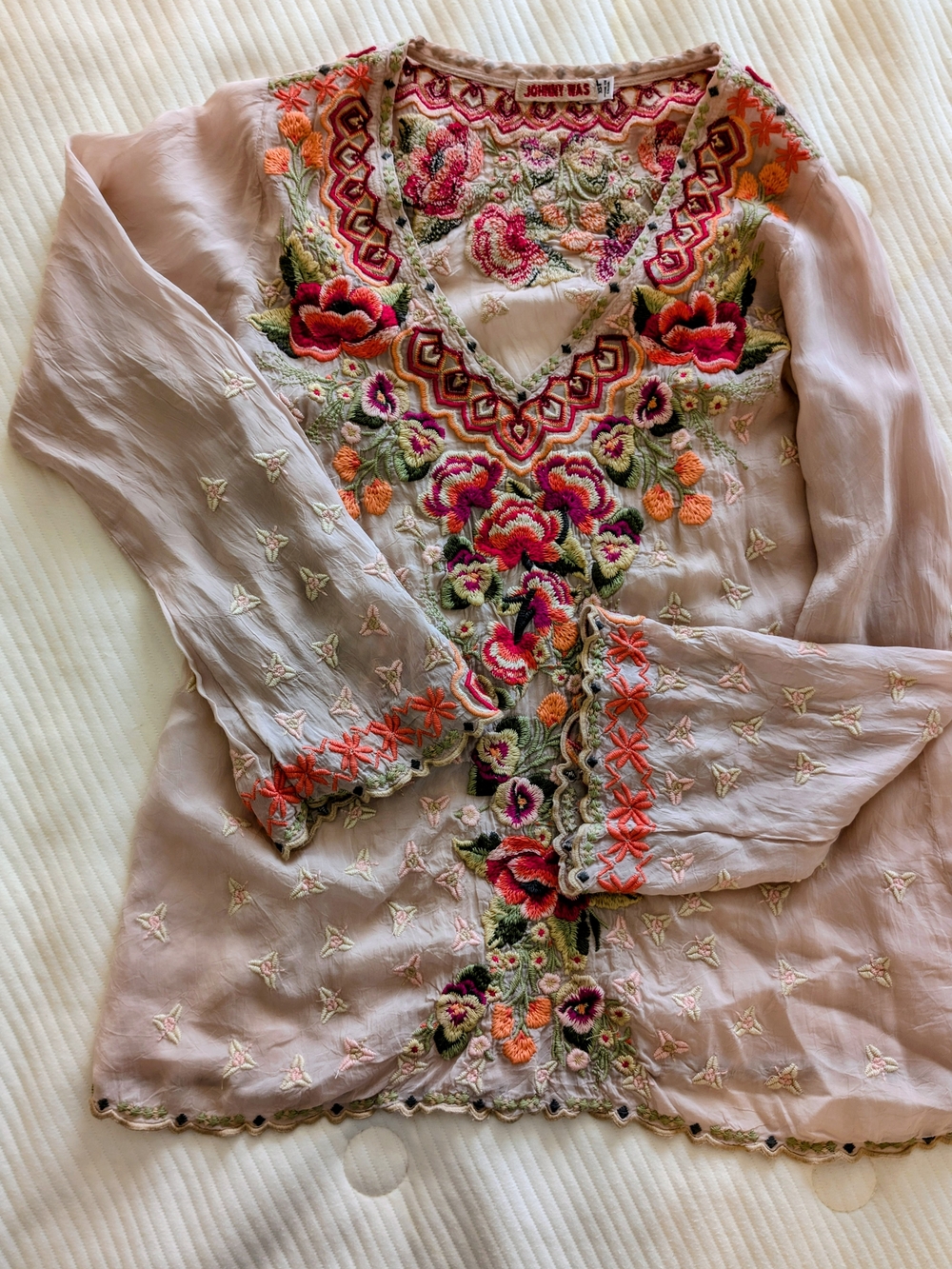 Johnny Was Blush Pink Floral Embroidered V-Neck Tunic - Picture 2 of 3